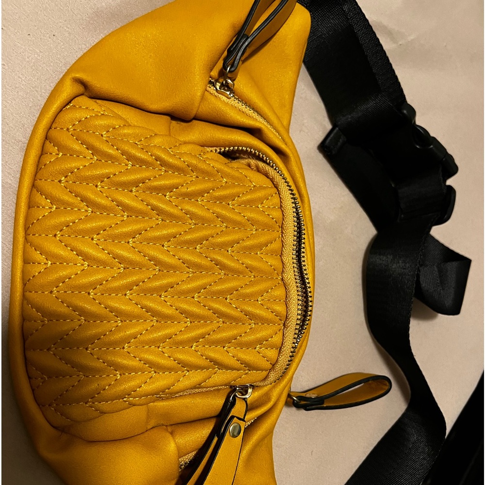 Crossbody waist bag
